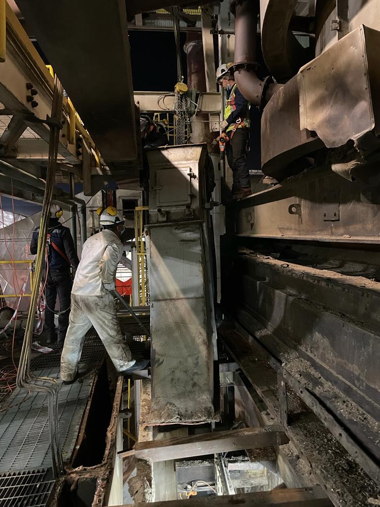 Fabricación y Cambio de Chute de Planta Termica Masisa
