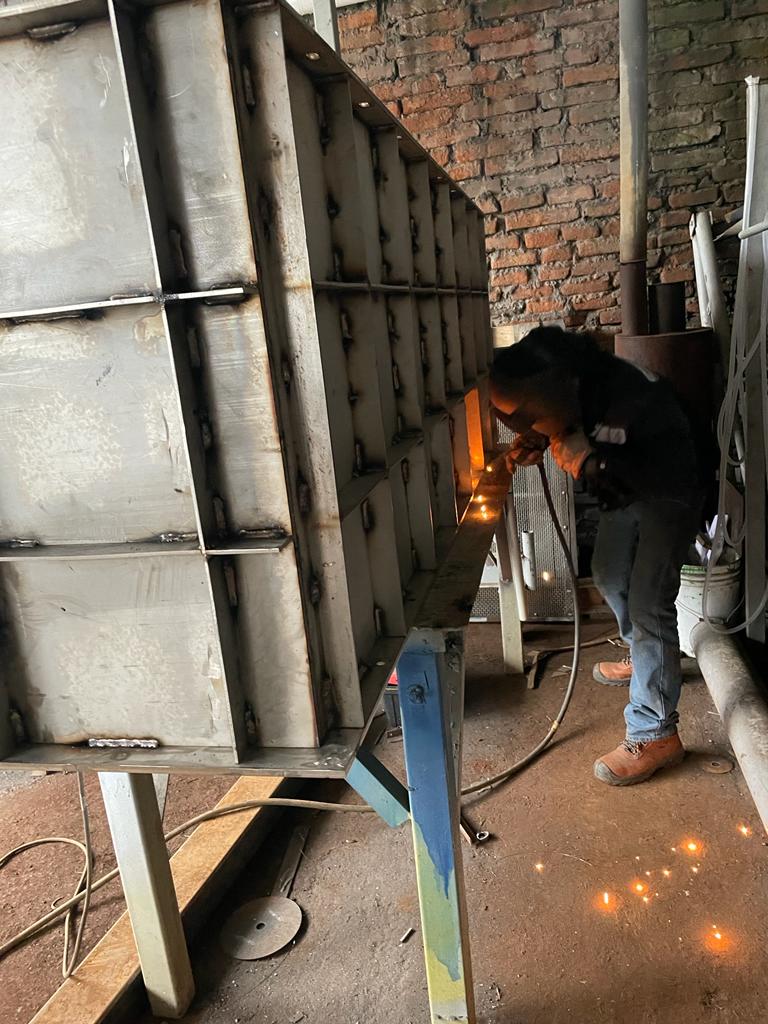 Fabricación y Cambio de Chute de Planta Termica Masisa