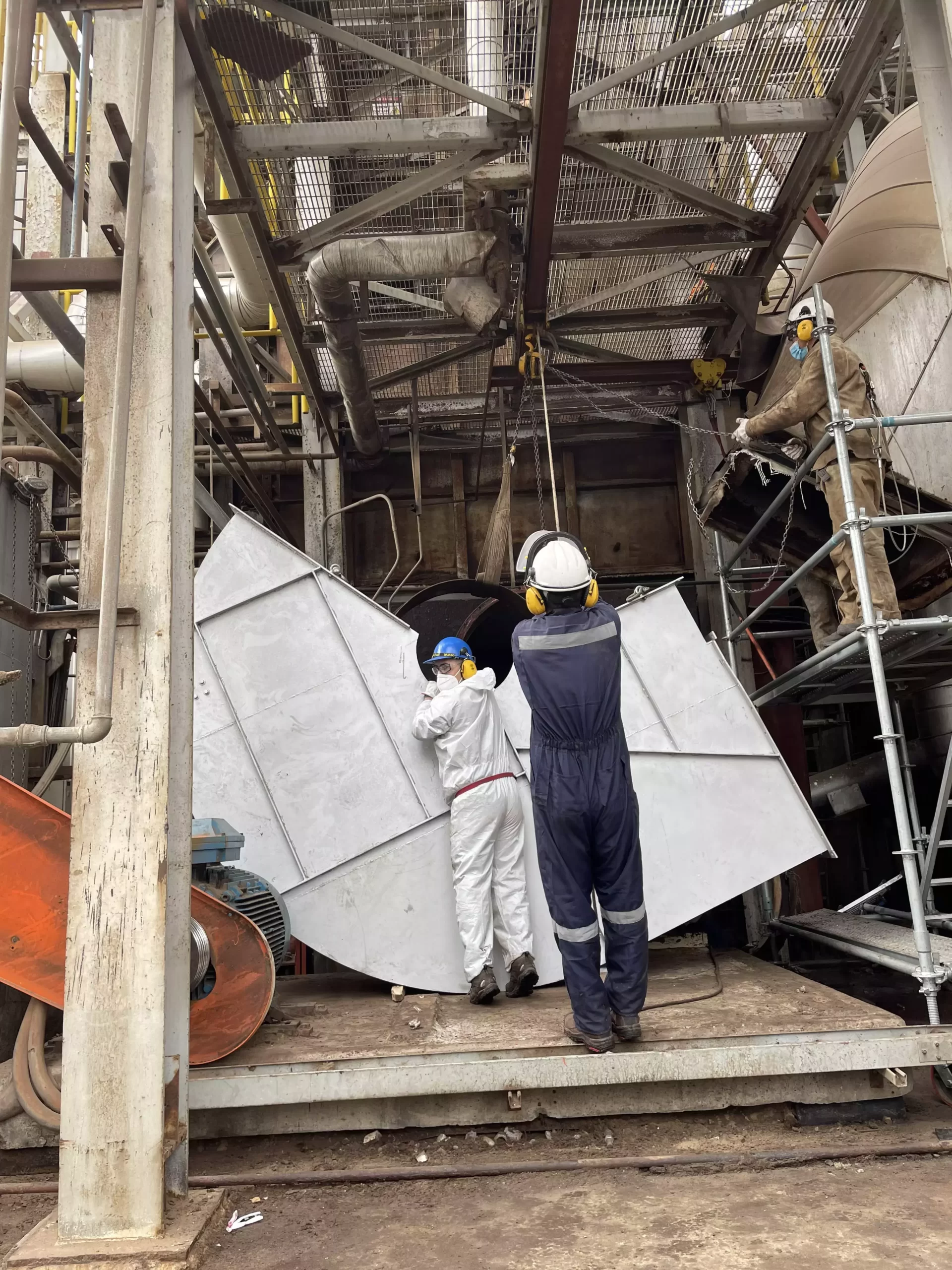 Fabricación y Cambio de Ventiladores Z41 y Z26 de proceso Planta Mapal Masisa