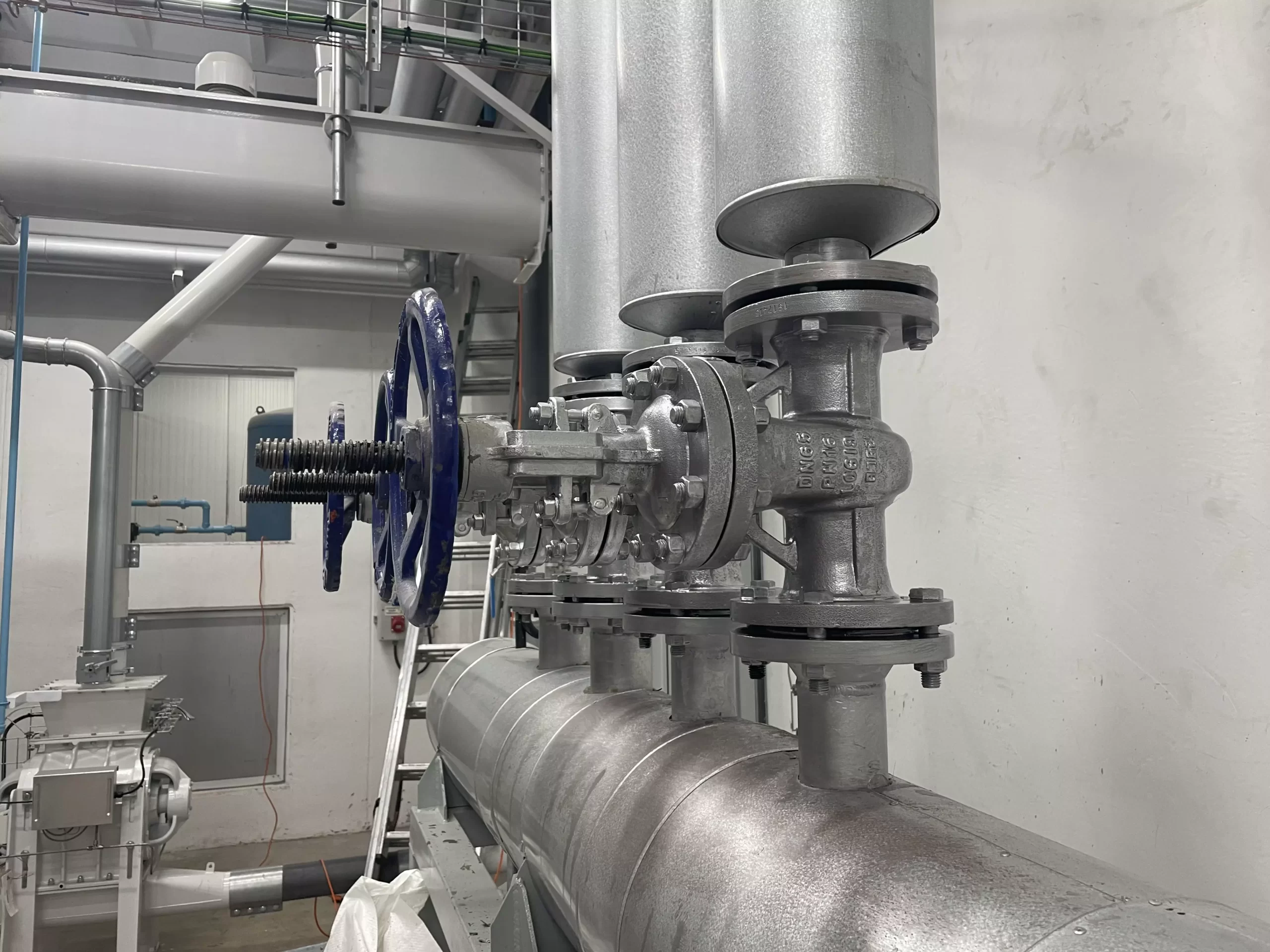 Ingeniería e instalación de Piping vapor y condensador planta Avenatop Coihue